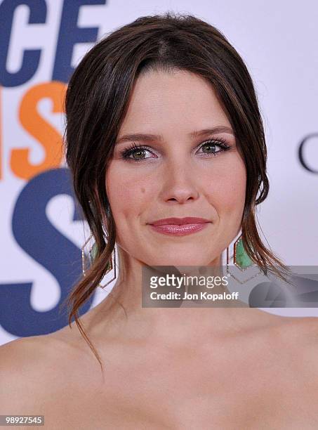 Actress Sophia Bush arrives at the 17th Annual Race To Erase MS Gala at the Hyatt Regency Century Plaza on May 7, 2010 in Century City, California.
