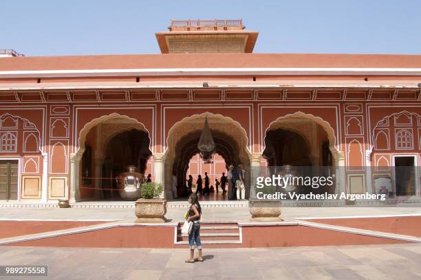 jaipur, city palace, diwan-i-khas red sandstone - argenberg stock-fotos und bilder