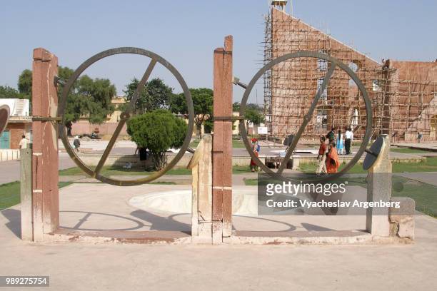 jantar mantar ancient astronomical observatory, jaipur, india - argenberg stock pictures, royalty-free photos & images