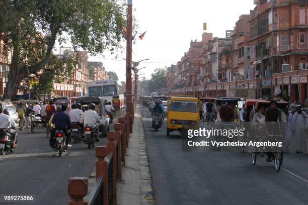 jaipur city life, daily life on the streets of jaipur city, rajasthan, india - argenberg stockfoto's en -beelden