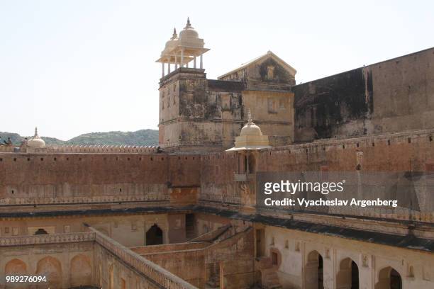 amber fort, beautiful mix of rajputana hindu and mughal islamic style of architecture, rajasthan, india - argenberg fotografías e imágenes de stock