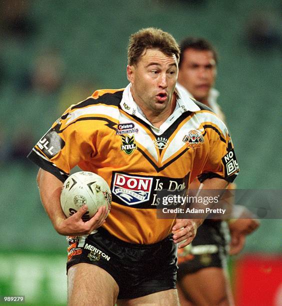 Terry Crystal Rugby 561 West Tigers Rugby League Team Stock Photos, High-Res Pictures, and ...