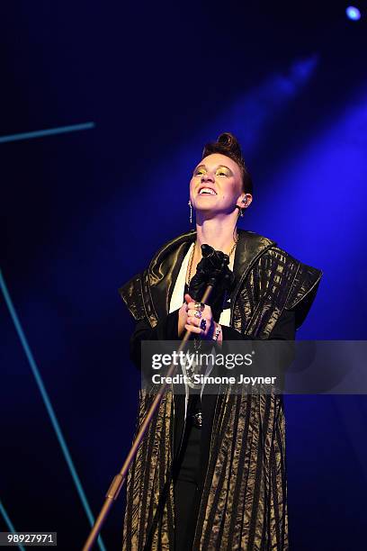 Elly Jackson of La Roux performs live on stage at Brixton Academy on May 8, 2010 in London, England.