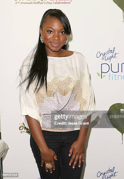 Actress Naturi Naughton attends the 2nd Annual on the Go Beauty Mother's Day Event at Gavert Atelier on May 8, 2010 in Beverly Hills, California.