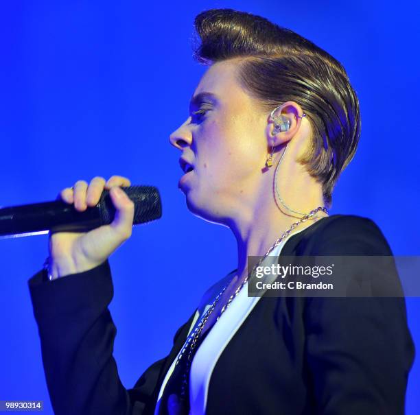 Elly Jackson of La Roux performs on stage at Brixton Academy on May 8, 2010 in London, England.