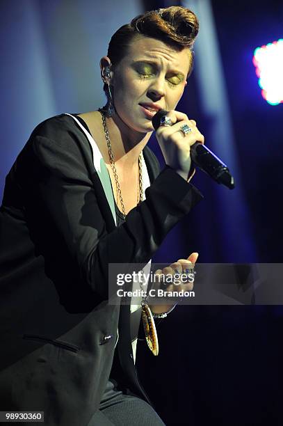 Elly Jackson of La Roux performs on stage at Brixton Academy on May 8, 2010 in London, England.