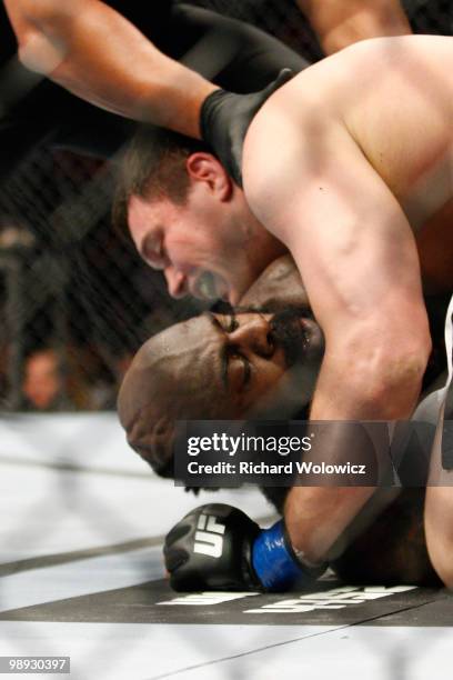 Slice Ufc 134 Kimbo Slice Ufc Photos & High Res Pictures - Getty Images