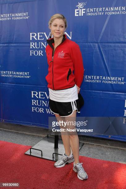 Julie Bowen attends the 17th Annual EIF Revlon Run/Walk For Women at Los Angeles Memorial Coliseum on May 8, 2010 in Los Angeles, California.