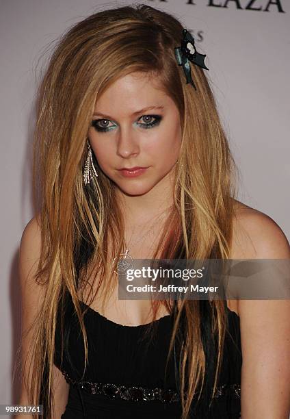 Musician/Singer Avril Lavigne arrives at the 17th Annual Race To Erase MS at Hyatt Regency Century Plaza on May 7, 2010 in Century City, California.