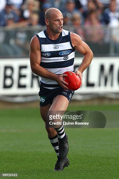 Paul Chapman of the Cats kicks during the round seven AFL match between the Geelong Cats and the Sydney Swans at Skilled Stadium on May 9, 2010 in...