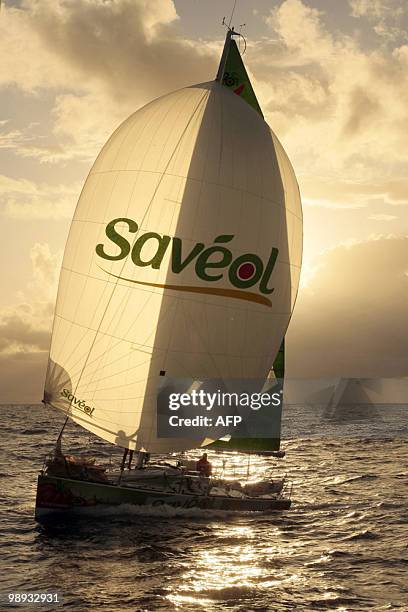 French skipper Romain Attanasio and his teammate British Samantha Davies sail on their "Saveol" monohull on May 8, 2010 during the AG2R La Mondiale...
