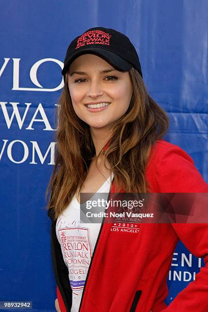 Rachael Leigh Cook attends the 17th Annual EIF Revlon Run/Walk For Women at Los Angeles Memorial Coliseum on May 8, 2010 in Los Angeles, California.