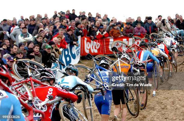 Wc Koksijde Illustration Illustratie, Peleton Peloton, Sable Sand Zand, Public Fans Supportersworld Cup, Coupe Du Monde, Wereldbeker, Uci