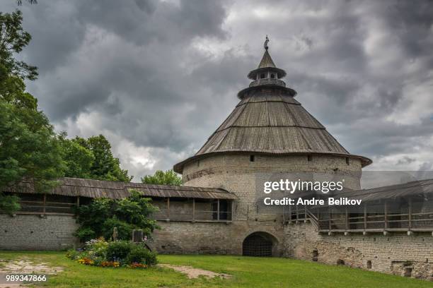 pokrovsk tower. - pokrovsk stock-fotos und bilder