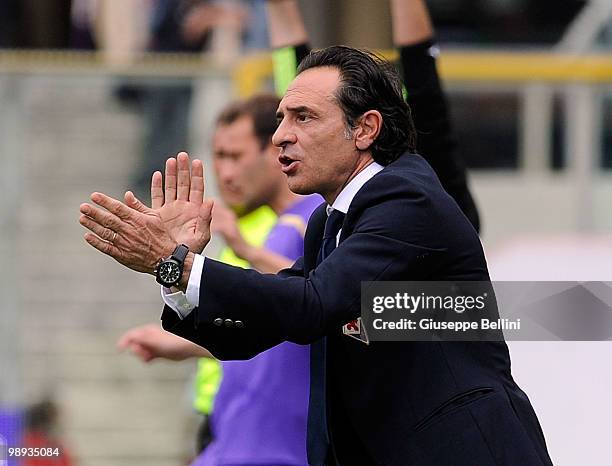 Cesare Prandelli the head coach of Fiorentina during the Serie A match between ACF Fiorentina and AC Siena at Stadio Artemio Franchi on May 9, 2010...