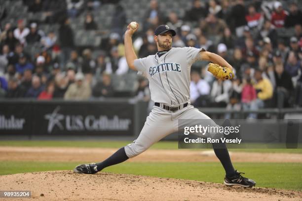 David Aardsma of the Seattle Mariners pitches against the Chicago White Sox on April 24, 2010 at U.S. Cellular Field in Chicago, Illinois. The White...