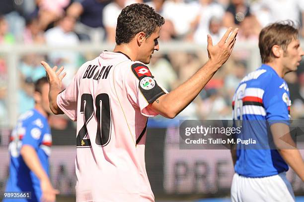 Igor Budan of Palermo looks dejected after the Serie A match between US Citta di Palermo and UC Sampdoria at Stadio Renzo Barbera on May 9, 2010 in...