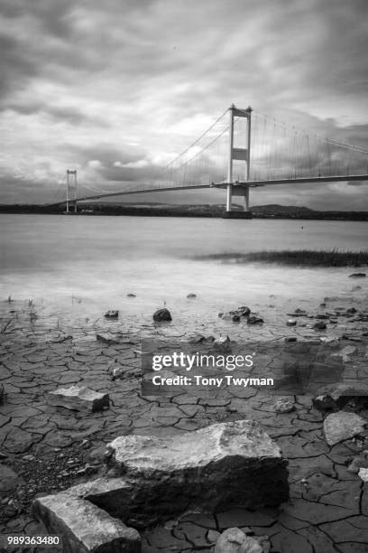 severn bridge, bristol, england, uk - twyman stock pictures, royalty-free photos & images
