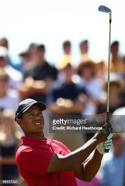 Tiger Woods plays his tee shot on the third hole during the final round of THE PLAYERS Championship held at THE PLAYERS Stadium course at TPC...