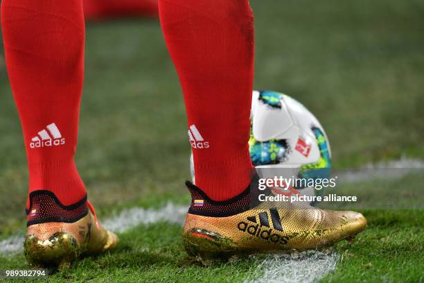 Bundesliga, Bayern Muenchen vs. 1. FC Koeln, 16th play day in the Allianz Arena in Munich, Germany, 13 December 2017. James Rodriguez of Bayern...