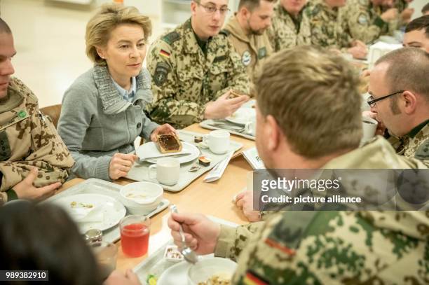 German Defence Minister Ursula von der Leyen breakfasts in the military camp Marmal in Masar-i-scharif in Afghanistan, 19 December 2017. Von der...