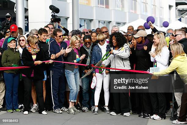 Elizabeth Banks, Tracy Chapman, Mary J. Blige, Oprah Winfrey and Jennifer Hudson attend a charity walk to celebrate the 10th anniversary of "O, The...