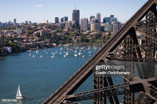 north sydney from the harbour bridge - chris putnam fotografías e imágenes de stock