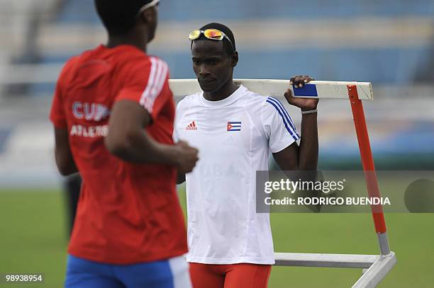 Cuban athletes train at the Alberto Spencer stadium in Guayaquil, Ecuador, on May 9, 2010. Some 20 Cuban athletes are training in the South American...