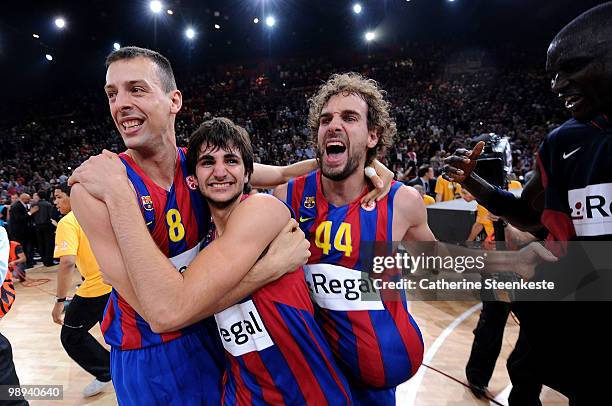 Jordi Trias, #8 of Regal FC Barcelona, Ricky Rubio, #9 and Roger Grimau, #44 during the 2009-2010 Euroleague Basketball Champion Awards Ceremony at...