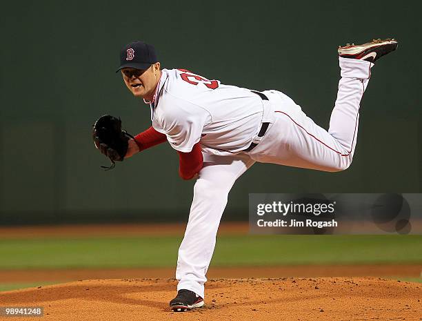 Jon Lester of the Boston Red Sox throws against the New York Yankees at Fenway Park on May 9, 2010 in Boston, Massachusetts.