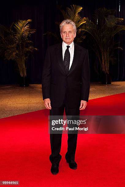 Michael Douglas arrives at the 2010 White House Correspondents' Association Dinner at the Washington Hilton on May 1, 2010 in Washington, DC.