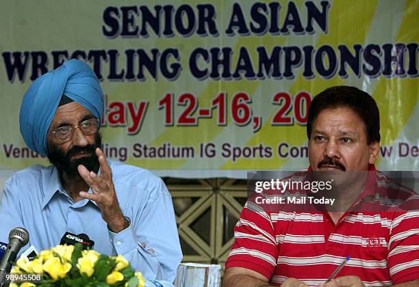 Smander 393 Wrestling Federation Championship Stock Photos, High-Res Pictures ...