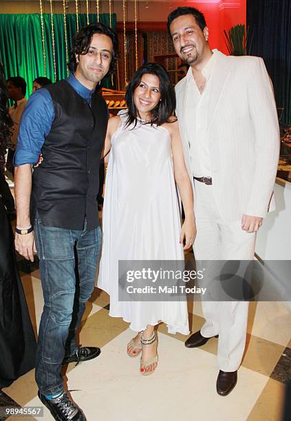 Salim and Suliaman Merchant at a fashion show by Vikram Phadnis in Mumbai on May 9, 2010 .