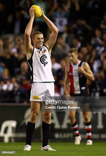 Sam Jacobs of the Blues celebrates winning the round seven AFL match between the St Kilda Saints and the Carlton Blues at Etihad Stadium on May 10,...