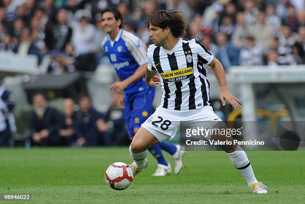 Ribas Da Cunha Diego of Juventus FC in action during the Serie A match between Juventus FC and Parma FC at Stadio Olimpico di Torino on May 9, 2010...