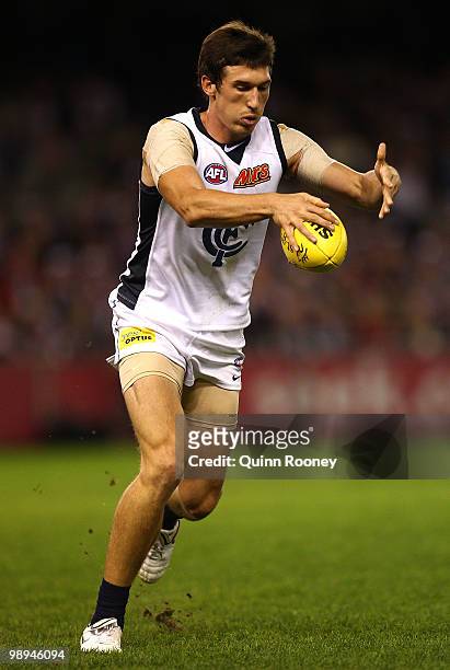 Michael Jamison of the Blues kicks during the round seven AFL match between the St Kilda Saints and the Carlton Blues at Etihad Stadium on May 10,...