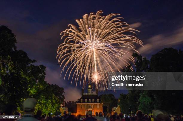 colonial williamsburg 4th of july - colonial williamsburg stock pictures, royalty-free photos & images