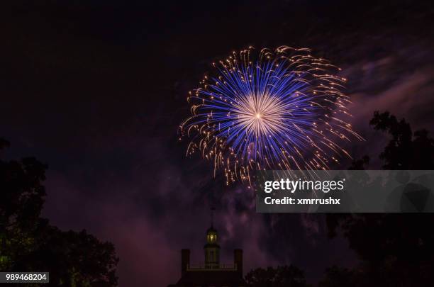 colonial williamsburg 4th of july - colonial williamsburg stock pictures, royalty-free photos & images