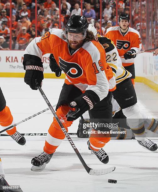 Scott Hartnell of the Philadelphia Flyers skates against the Boston Bruins in Game Four of the Eastern Conference Semifinals during the 2010 NHL...