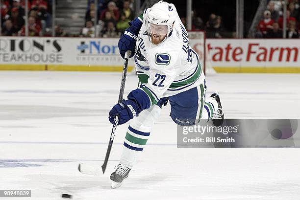 Daniel Sedin of the Vancouver Canucks shoots the puck at Game Two of the Western Conference Semifinals against the Chicago Blackhawks during the 2010...