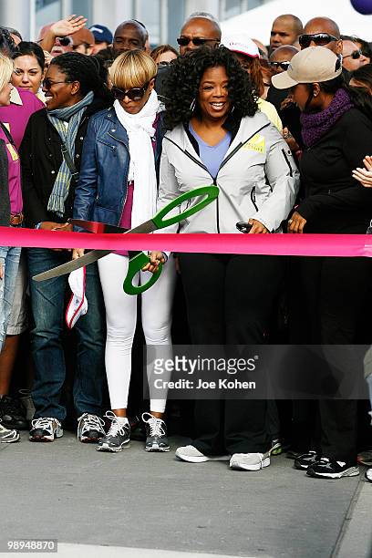 Tracy Chapman, Mary J. Blige, Oprah Winfrey and Jennifer Hudson attend a charity walk to celebrate the 10th anniversary of "O, The Oprah Magazine" on...