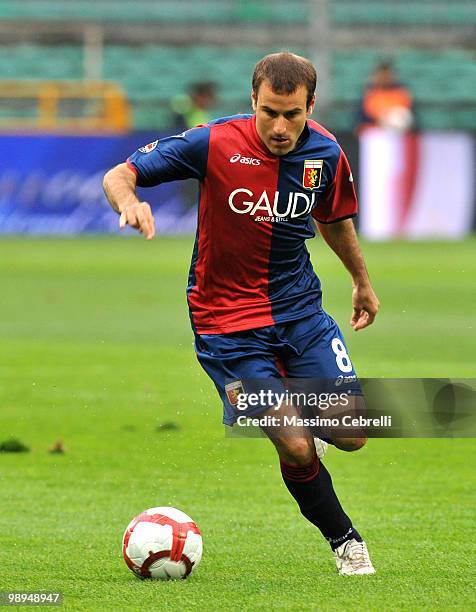 Rodrigo Palacio of Genoa CFC in action during the Serie A match between Genoa CFC and AC Milan at Stadio Luigi Ferraris on May 9, 2010 in Genoa,...