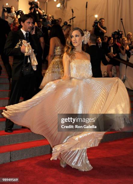 Sarah Jessica Parker attends the Costume Institute Gala Benefit to celebrate the opening of the "American Woman: Fashioning a National Identity"...