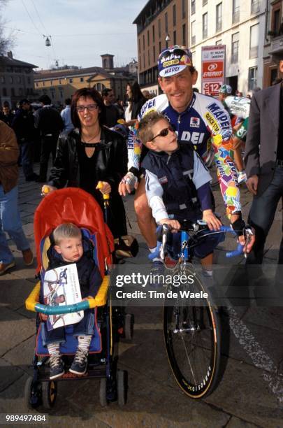 Milan - San Remo 2001 /Zanini Stefano, Family, Femme Wife Vrouw Kids Kinderen Enfants,