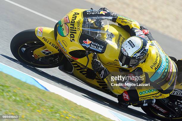 Hector Barbera of Spain and Team Aspar rounds the bend during the second day of test at Circuito de Jerez on May 1, 2010 in Jerez de la Frontera,...