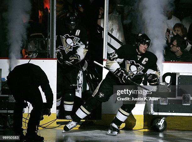 Sidney Crosby of the Pittsburgh Penguins takes the ice against the Montreal Canadiens in Game Five of the Eastern Conference Semifinals during the...