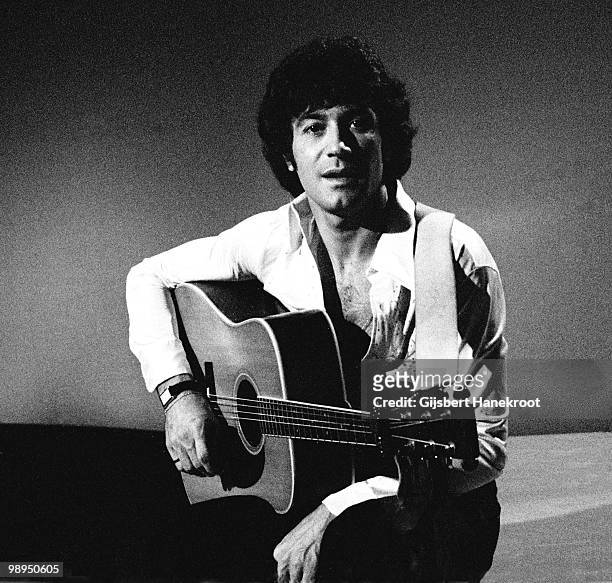 Albert Hammond performs live at Hilversum, Holland circa 1976