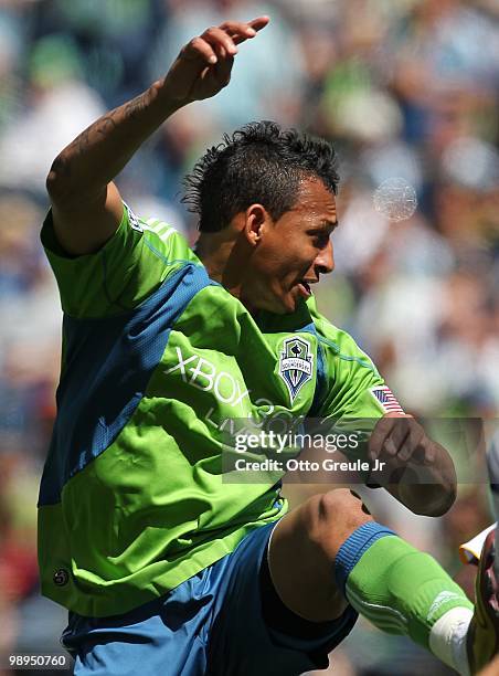 Tyrone Marshall of the Seattle Sounders FC watches his header pass against the Los Angeles Galaxy on May 8, 2010 at Qwest Field in Seattle,...