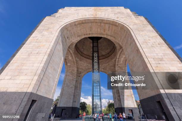 revolution monument in mexico city - constitucion imagens e fotografias de stock