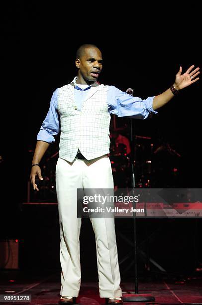 Kirk Franklin performs at The All Star Mother's Day Celebration at James L. Knight Center on May 9, 2010 in Miami, Florida.